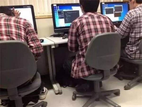 格子衫是什么意思？