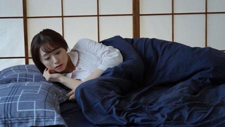 寂寞人Q「白石茉莉奈」最新作品JUQ-796，每周三天深夜便利商店兼职！
