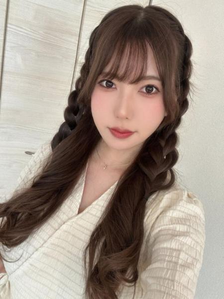 收藏夹女神「波多野结衣」6月最新作MOON-028，为了报复出轨的老公！把小鲜肉约家里现场直播